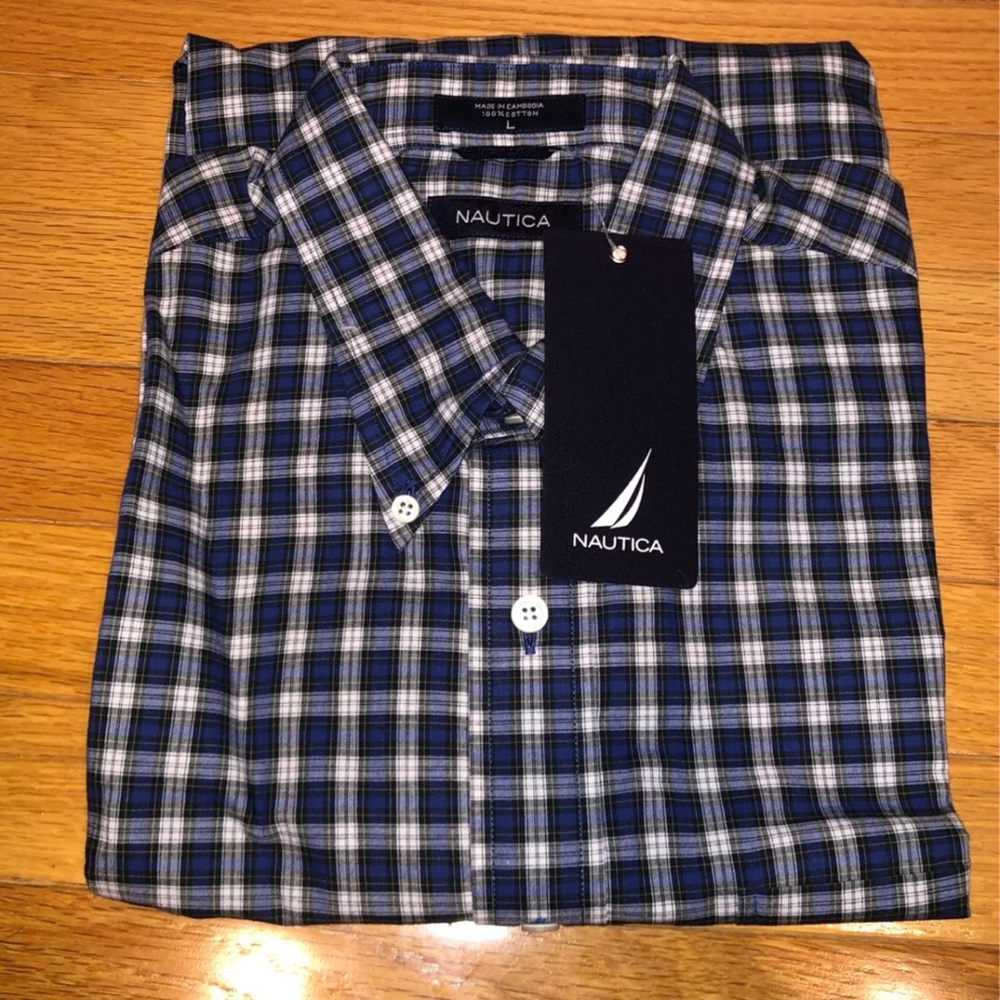 ⛵️ NWT Nautica Button Down